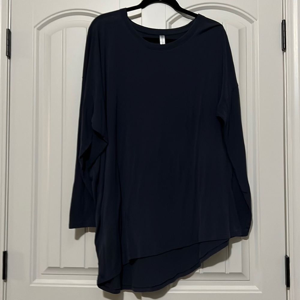 Athleta long sleeve tee navy blue size 2x
